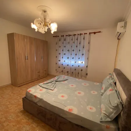 Oli House 3 Apartment